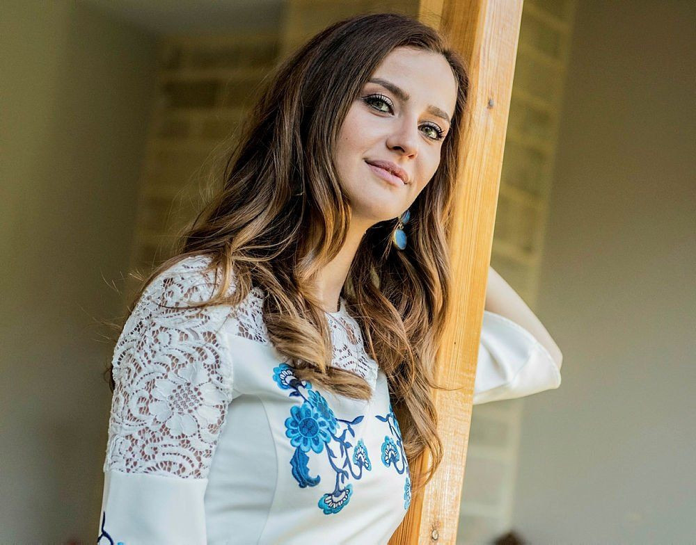 İrem Helvacıoğlu ile sevgilisi Yolaç Özcan'tan karlar içinde aşk pozu! - Resim: 4