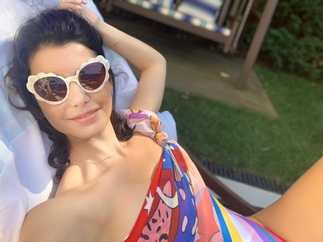 Beren Saat kayınvalidesiyle arasındaki buzları eritti! Yıllar sonra poz verdiler - Resim: 2
