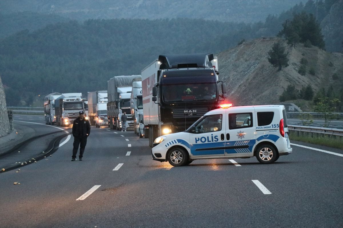Alevler içinde 10 kilometre gitti! - Resim: 4