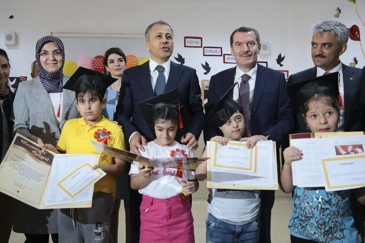 Tüm yurtta karne coşkusu - Resim: 2