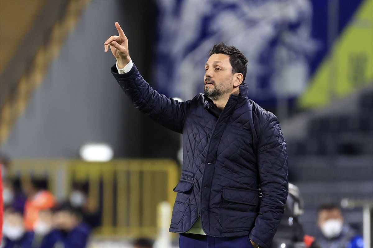 Rıdvan Dilmen: Fenerbahçe topu Barcelona ve City gibi rakibine verdi - Resim: 3