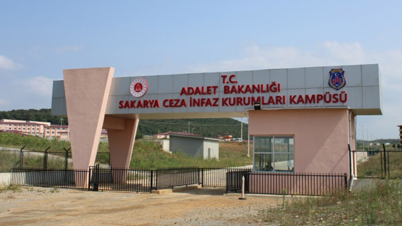 Bir zehirlenme vakası da konserve balıktan! 100'den fazla hükümlü hastaneye kaldırıldı