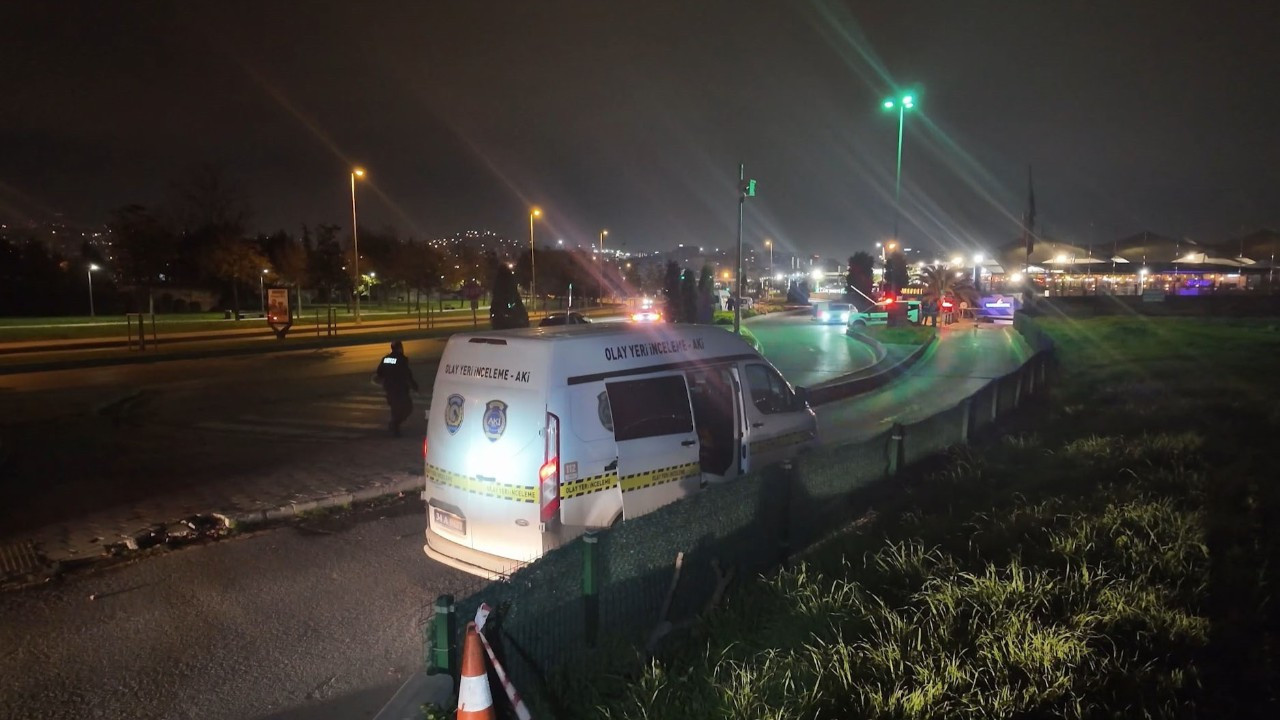 100 metre arayla bulundular! Sahilde şüpheli ölümler