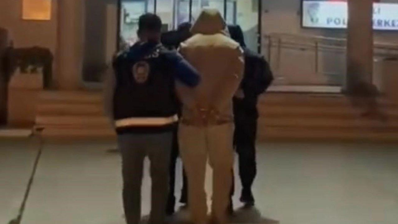 Çiğli’de uyuşturucu operasyonu: Çok sayıda hap ele geçirildi! 4 gözaltı