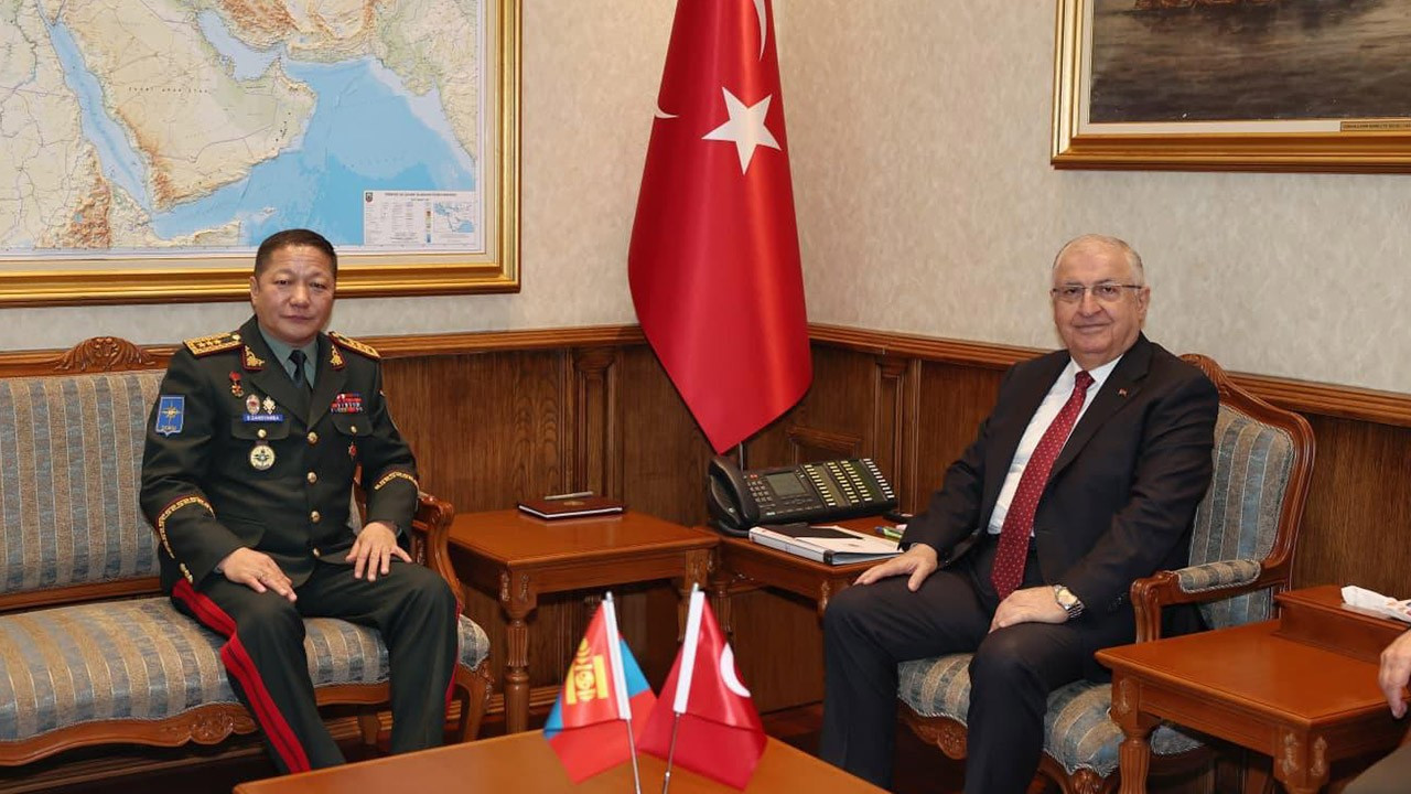 Bakan Güler, Moğolistan Genelkurmay Başkanı ile bir araya geldi!