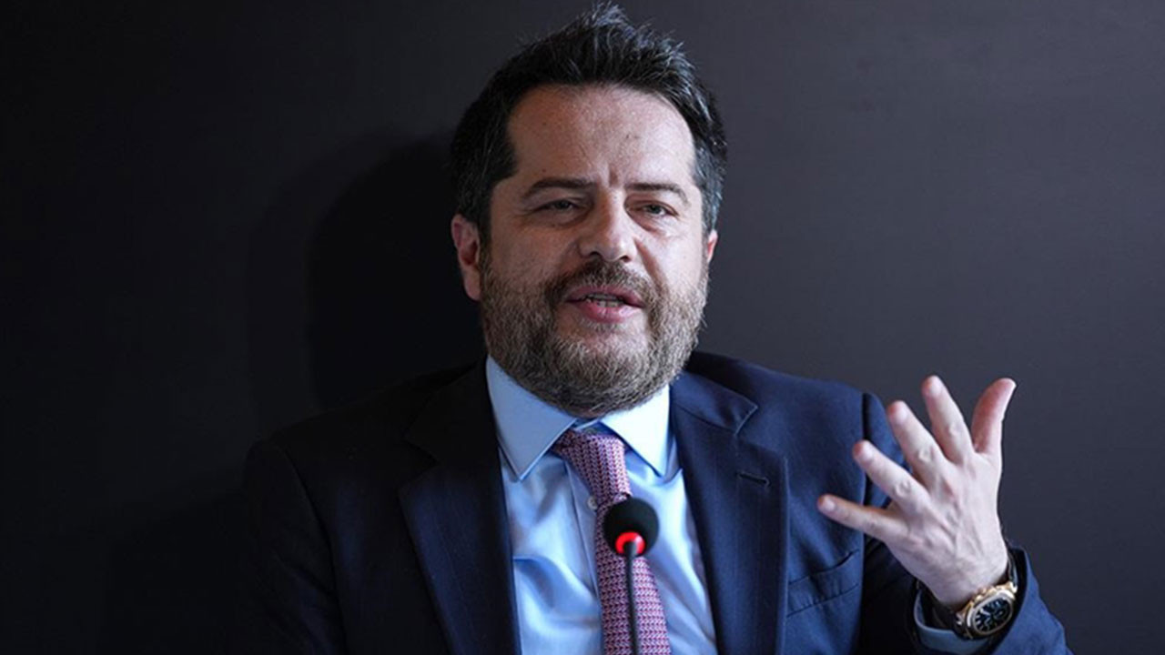 Futbolda bahis soruşturması! 29 şüpheli hakkında gözaltı kararı! Erden Timur dahil 24 şüpheli gözaltına alındı