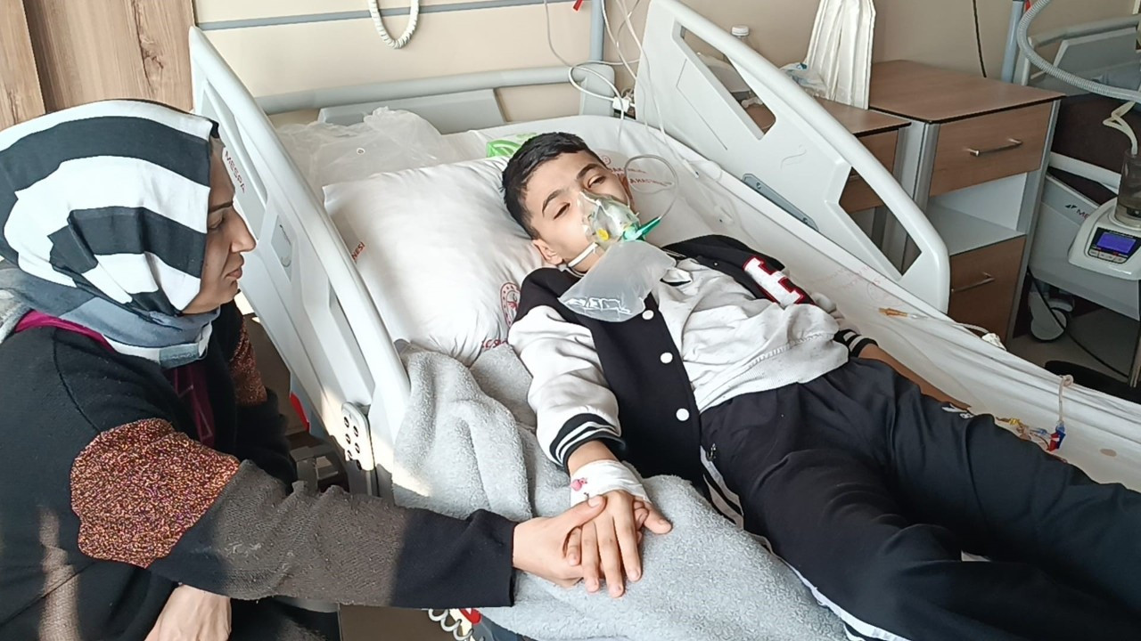 Basit sanıldı, kabusa döndü! 13 yaşındaki Muhammed 52 gündür çare bekliyor