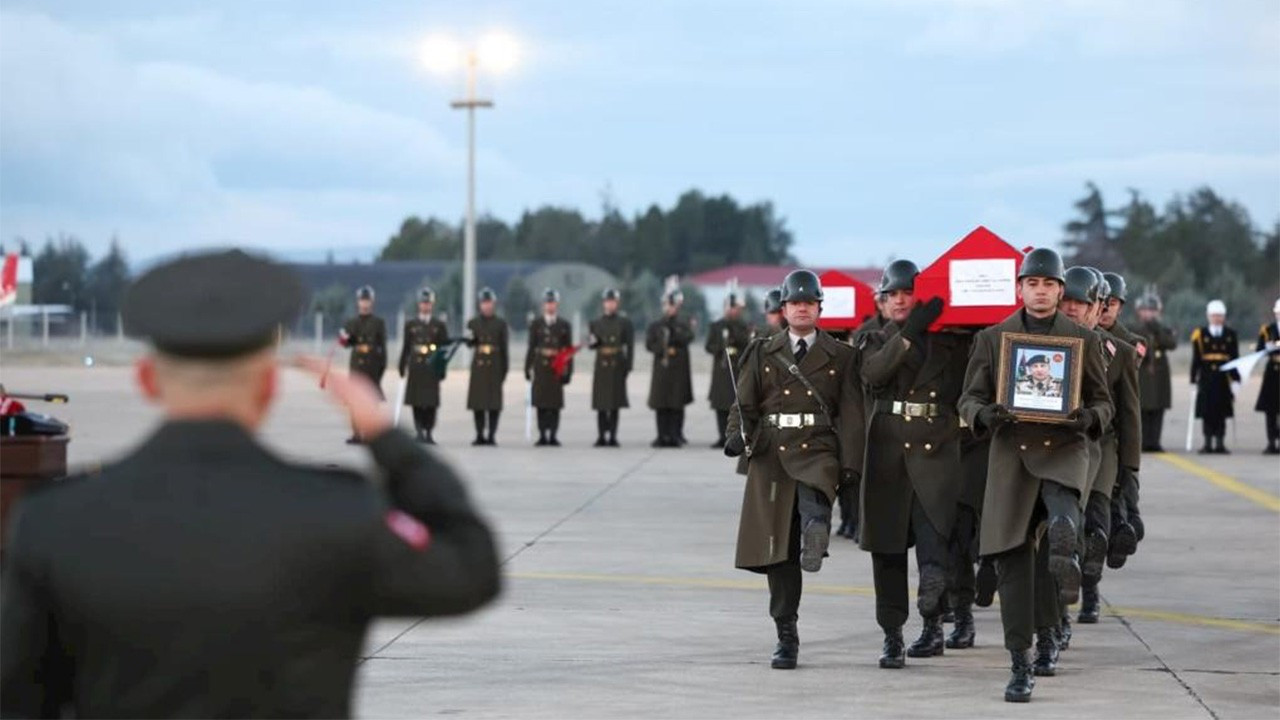Libya Genelkurmay Başkanı toprağa verildi
