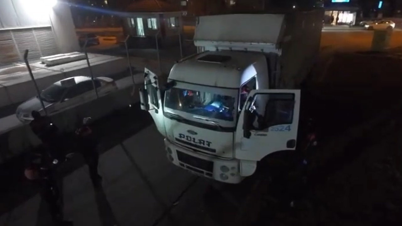 Ankara’da bir TIR’da uyuşturucu ve 73 bin 476 adet sentetik ecza ele geçirildi: 2 gözaltı