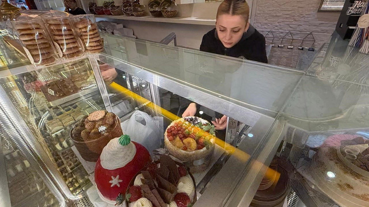 Pastada yılbaşı sürprizi! 40 tanesinin içinden birinde altın var