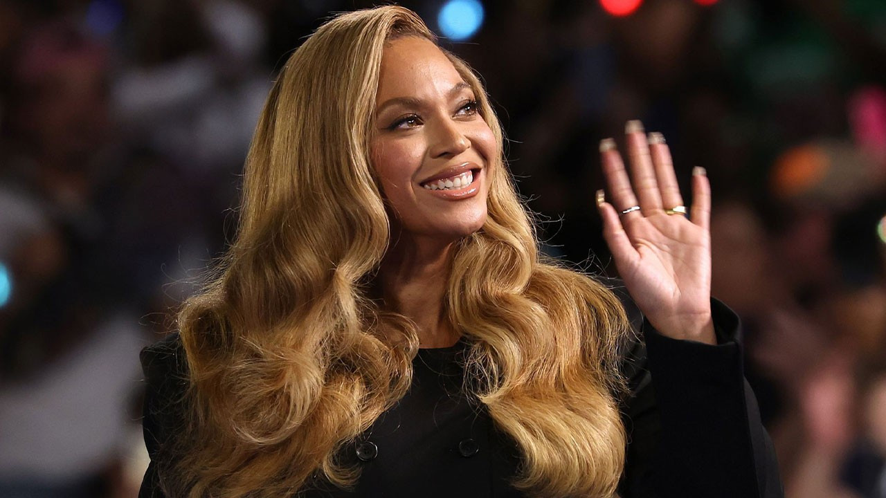 Dünyaca ünlü şarkıcı Beyonce milyarder oldu! Serveti dudak uçuklattı