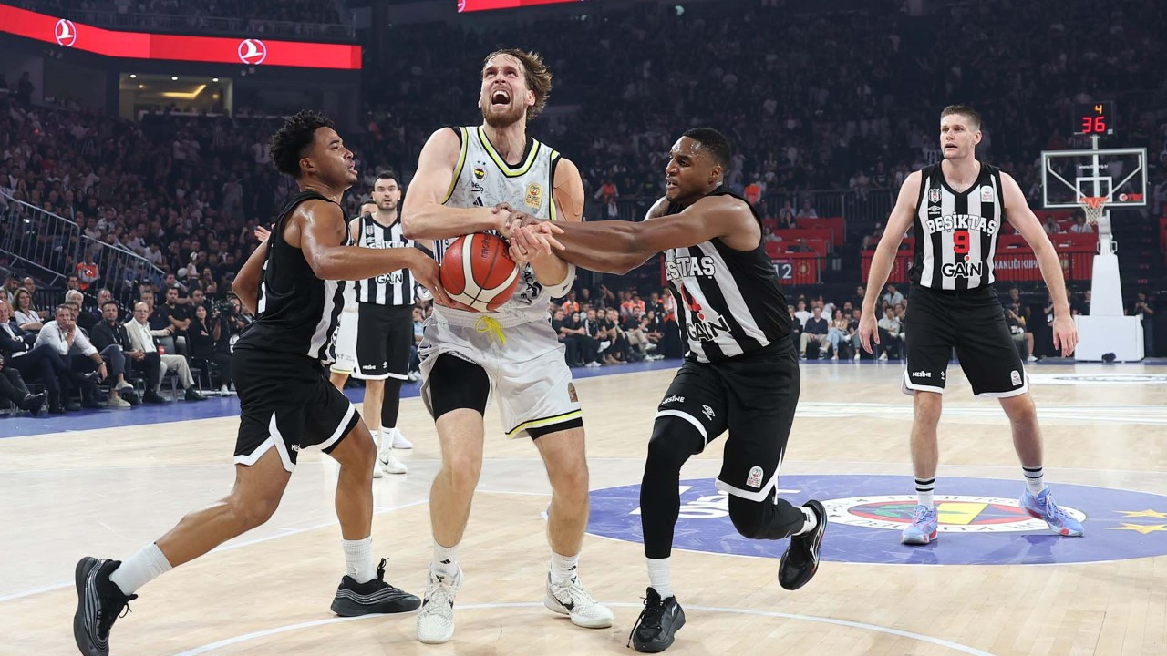 Erkek basketbolda dev derbi! Beşiktaş, Fenerbahçe’yi konuk edecek
