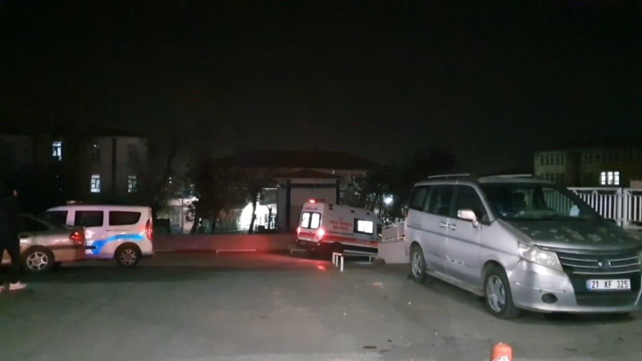 Sitenin bahçesinde korkunç infaz!