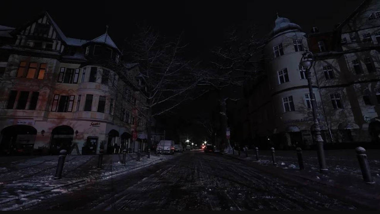 Berlin'de elektrik kesintisi! Eğitime ara verildi: Saldırıyı o grup üstlendi