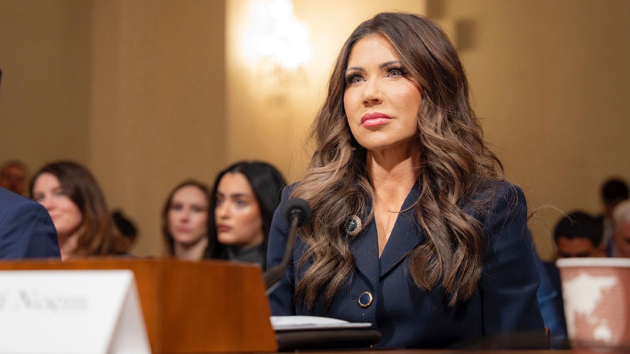 ABD İç Güvenlik Bakanı Noem: "Suç işleyen Venezuelalıları sınır dışı edeceğiz"