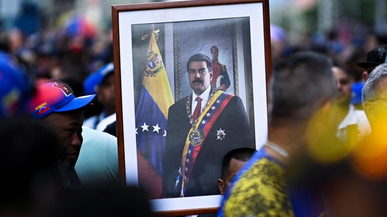 Venezuela'da başkentte gergin dakikalar! Silah sesleri duyuldu