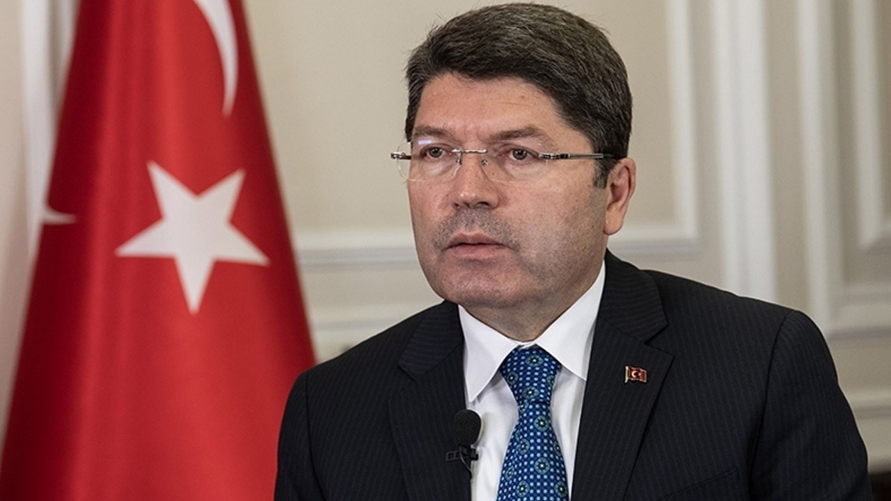 Bakan Tunç duyurdu: O avukat hakkında soruşturma başlatıldı!