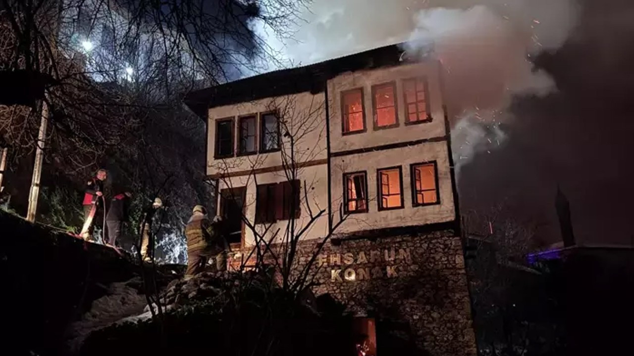 Karabük'te 200 yıllık tarihi konak yandı