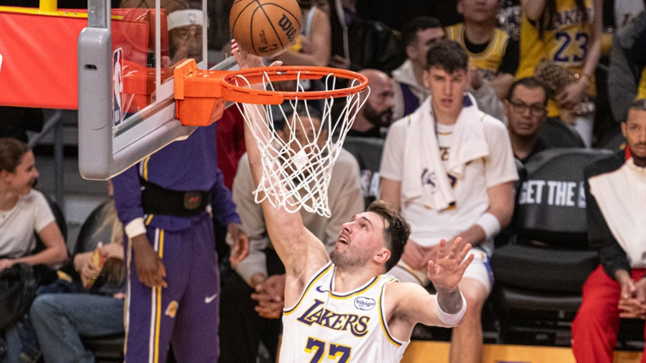 LeBron ile Doncic 30'ar sayı attı, Lakers güldü