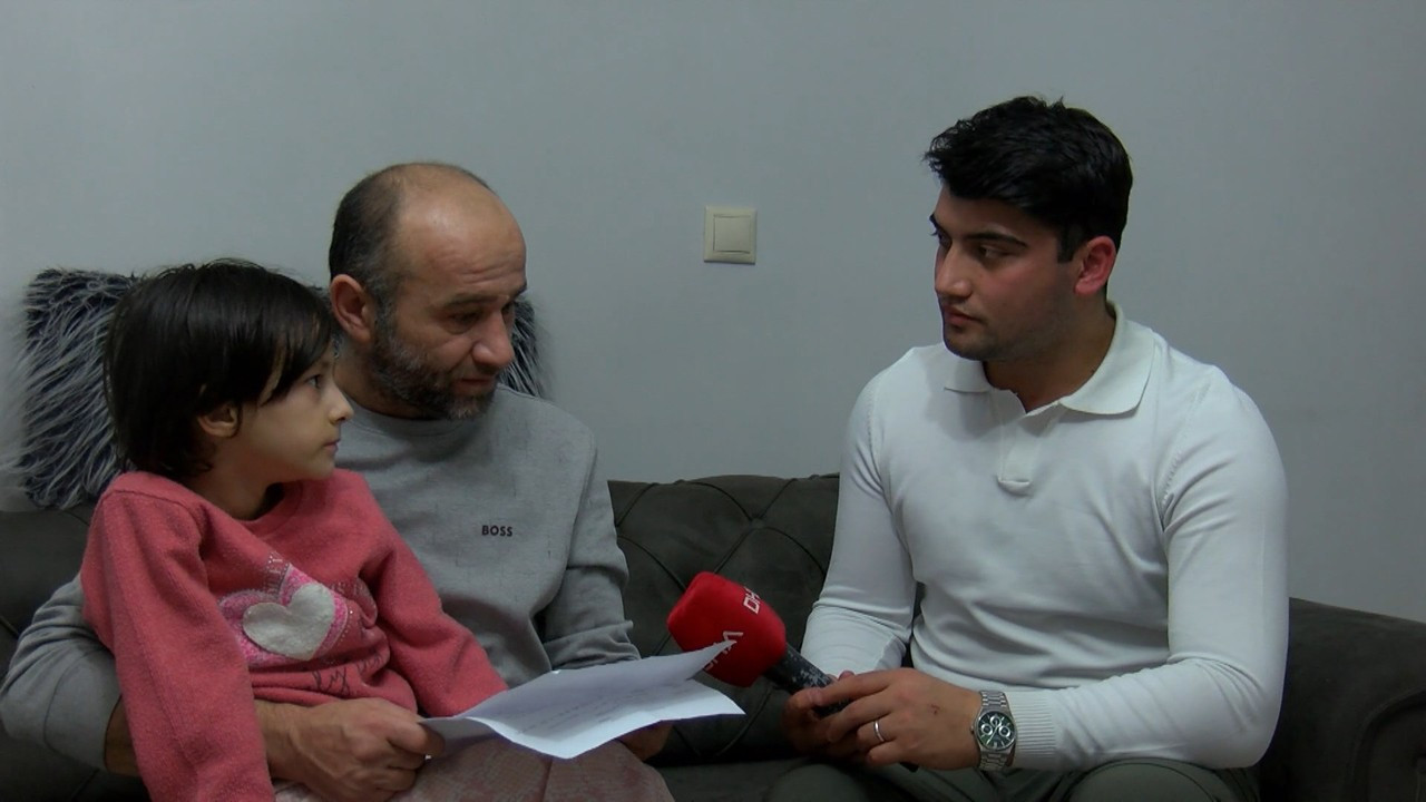 Evlerinde kabusu yaşıyorlar! 20 günde 400 kere kapıları çalındı! 'Hayatın boyunca seninle uğraşacağız'