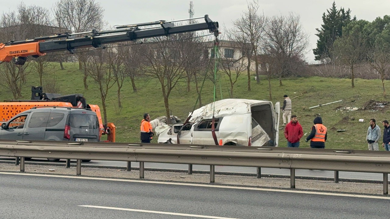 Büyükçekmece TEM Otoyolu’nda kaza: 5 yaralı