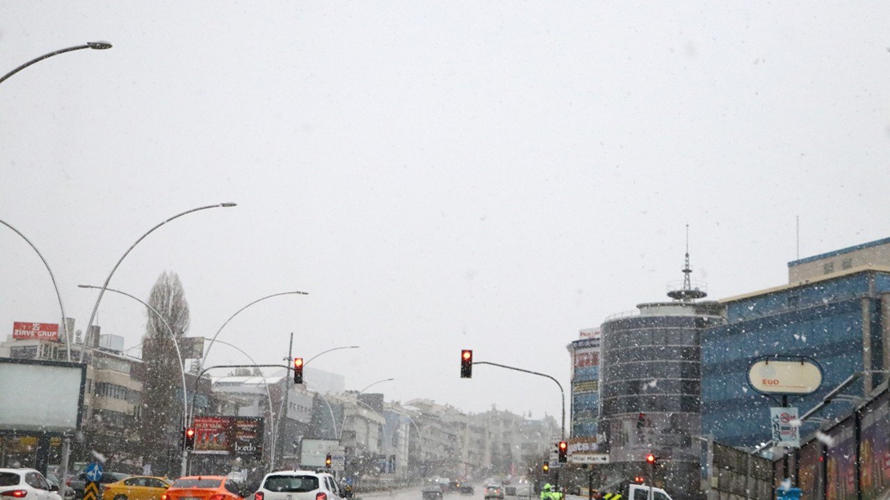 Ankara'da kar yağışı