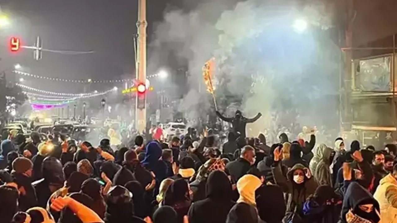 İran'da can kaybı 500'ü aştı