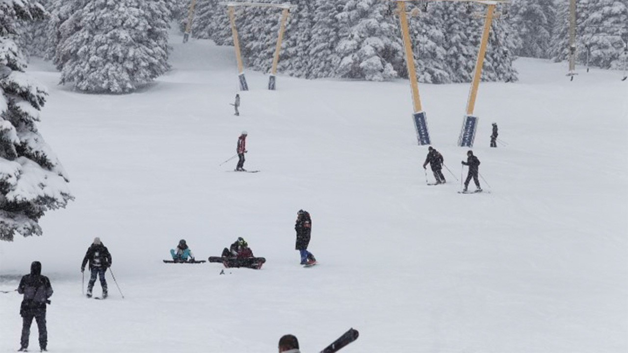 Uludağ'da kar kalınlığı 76 santimetreye ulaştı