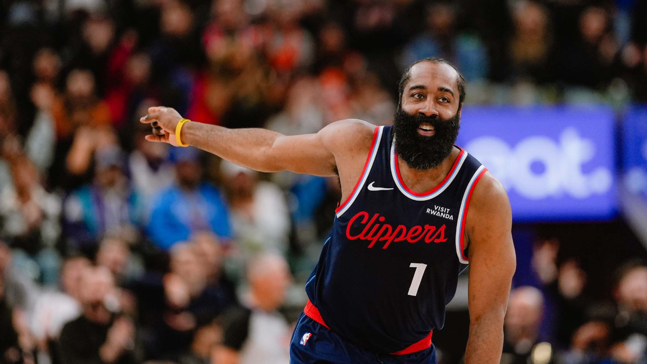 Clippers, Charlotte Hornets'ı yendi! James Harden, NBA tarihine geçti!