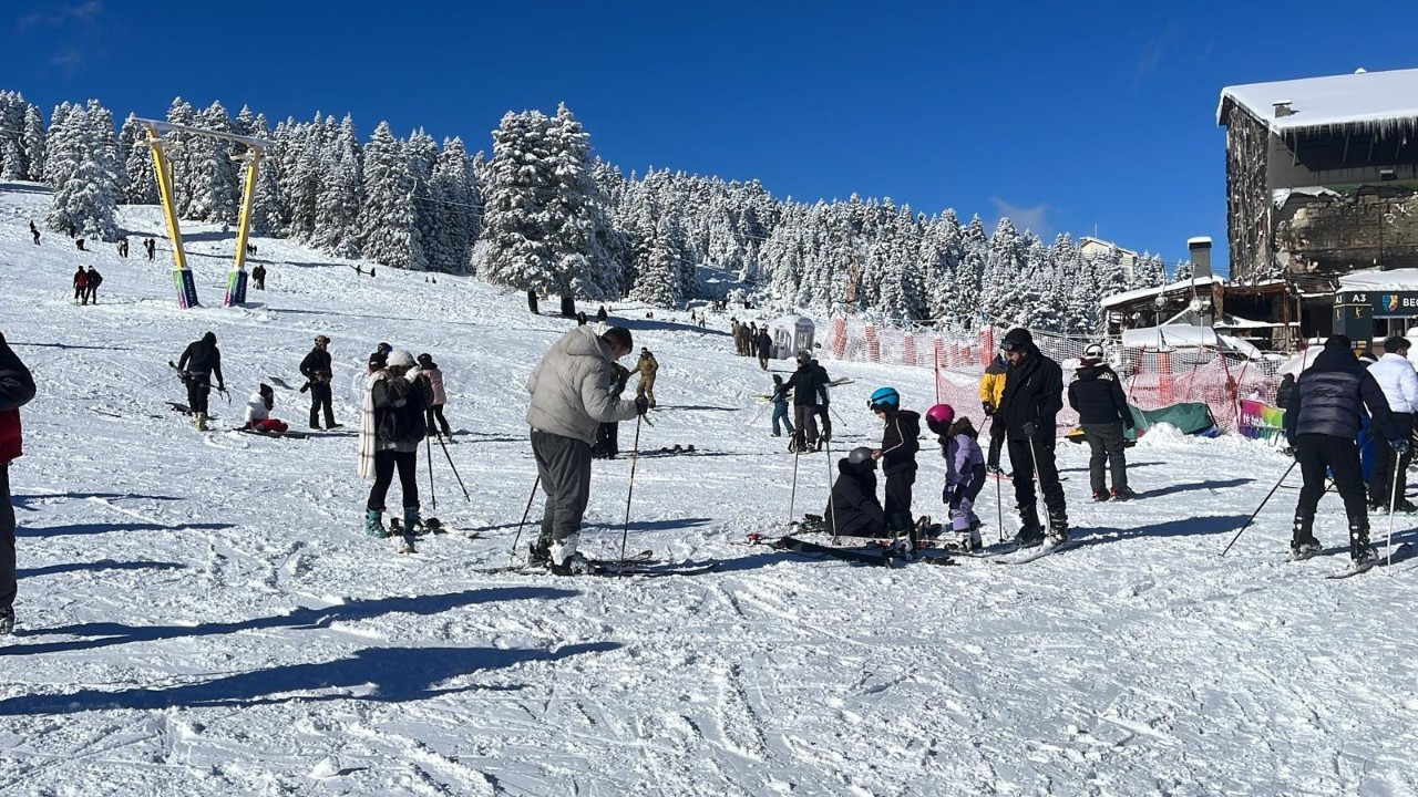 Uludağ'da kar kalınlığı 1 metreye yaklaştı