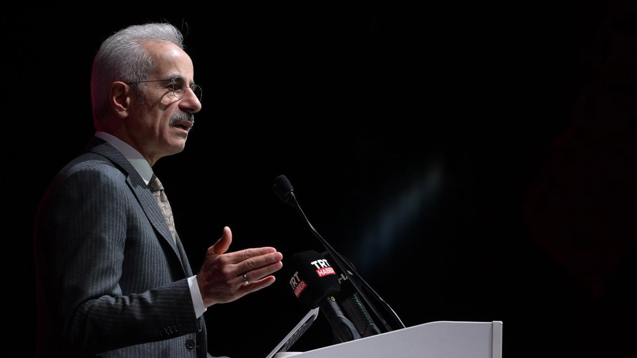 Bakan Uraloğlu: "Fiber optik ağ altyapımız, 657 bin kilometre"