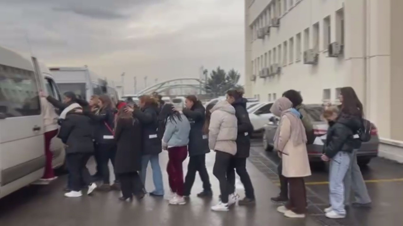 Randevu bahanesiyle gasp! Bir kahveye gittiler, 60 bin TL kaybettiler