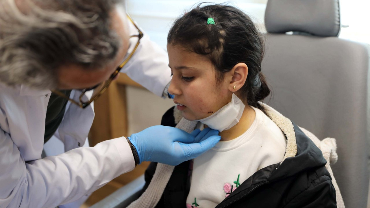 11 yaşındaki Hüda darbedilip boğazından bıçaklanmıştı! Korkunç olayda mucize detay