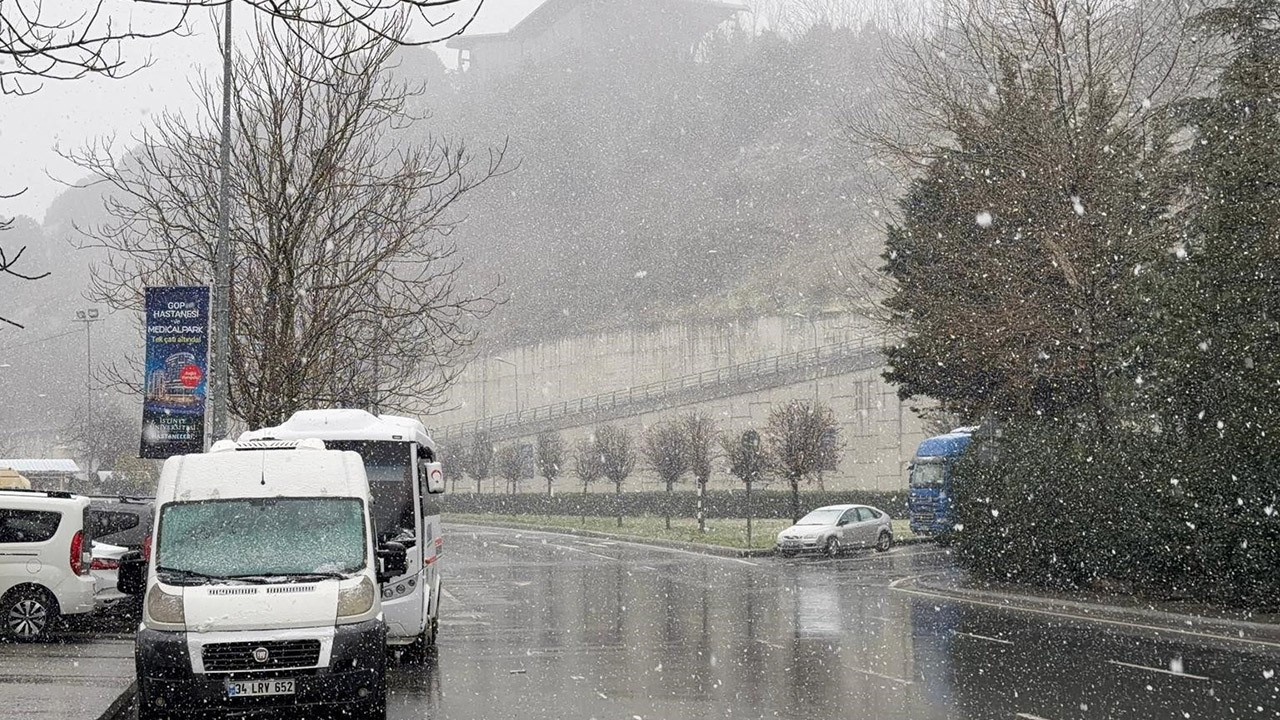 İstanbul'da kar yağışı aralıklarla etkisini sürdürüyor!