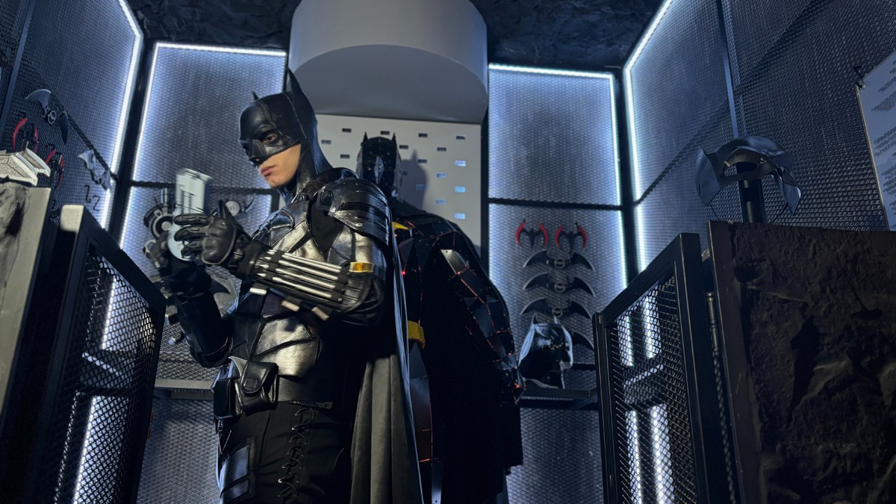 Ankara'nın süper kahramanı! Sevgilisiyle ayrılınca serüveni başladı! Gündüz öğrenci, gece Batman!