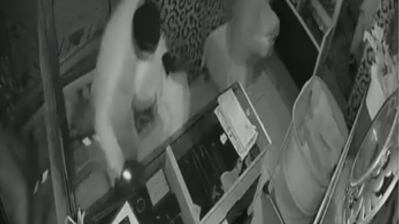 40 saniyelik dev soygun! Kimsenin görmediği o soygun kamerada