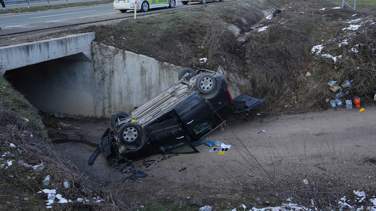 Kastamonu'da feci kaza! Otomobil şarampole uçtu: Sürücü kurtarılamadı