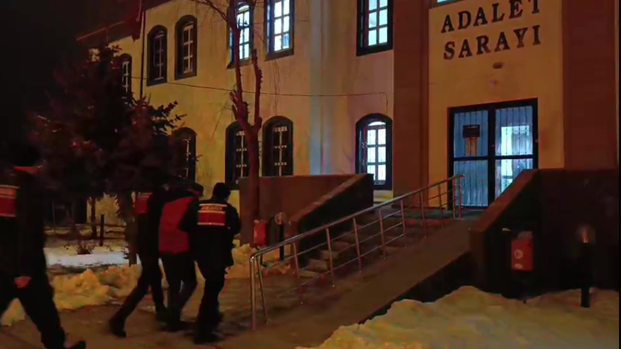 Sivas'ta uyuşturucu operasyonu; 5 tutuklama