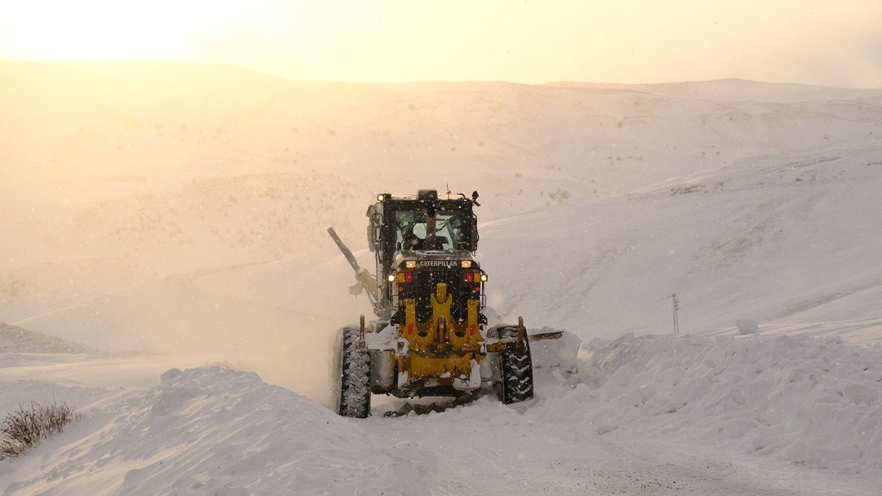 Doğu Anadolu'da 551 yerleşim yerine ulaşım sağlanamıyor!
