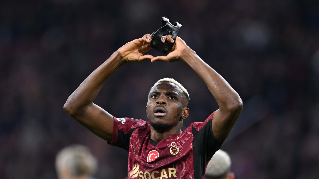 Galatasaray'da Osimhen bombayı patlattı! 2 yıldızın transferi için resmen devrede! "İkisini de ikna etmek için çabalıyorum"