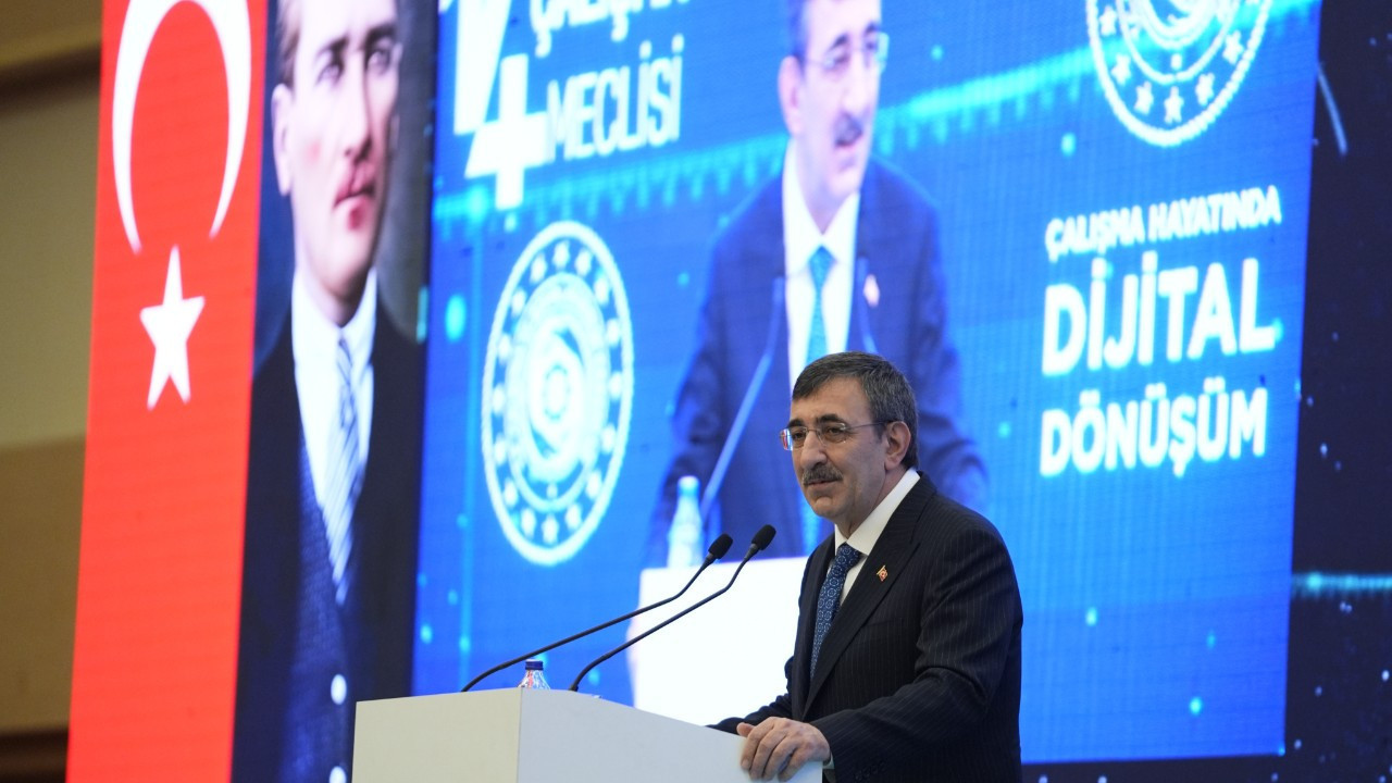 Cevdet Yılmaz'dan kritik açıklama: Yapay zeka istihdamın yüzde 25'ini dönüştürecek