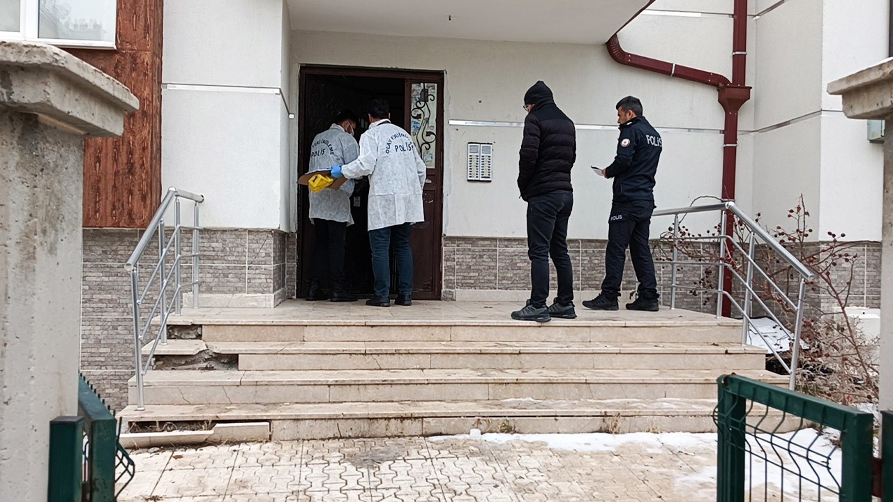 Karaman'da acı olay! Yalnız yaşayan genç evinde ölü bulundu