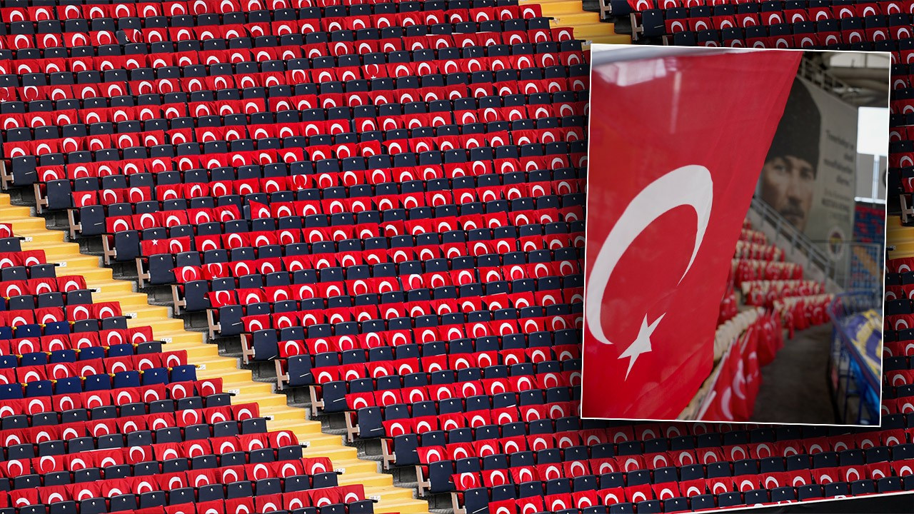 Kadıköy, Türk bayraklarıyla donatıldı