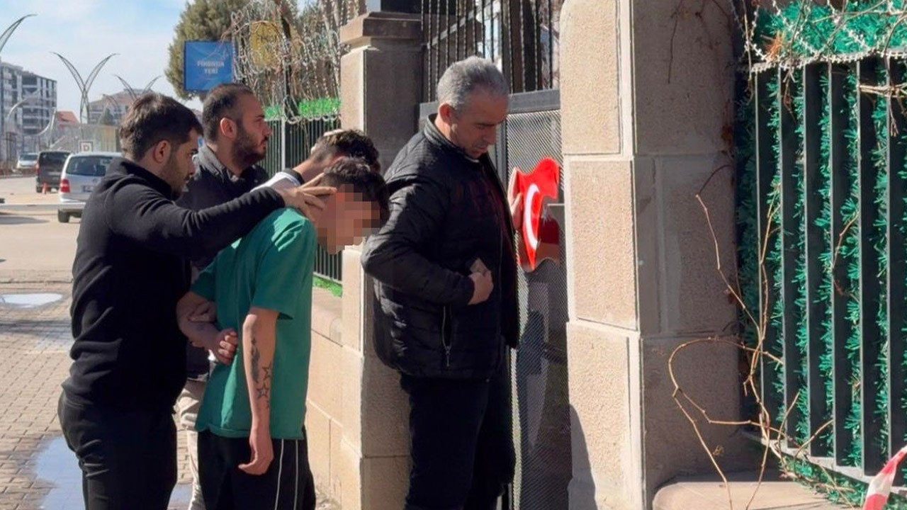 Sosyal medya tartışması kanlı bitti! 15 yaşındaki çocuk tüfekle vuruldu: 1 kişi tutuklandı