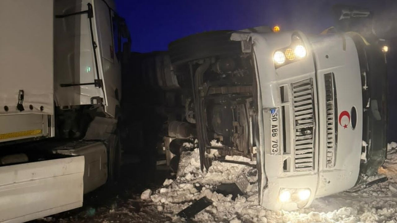 Sivas'ta zincirleme facia! Çok sayıda yaralı var