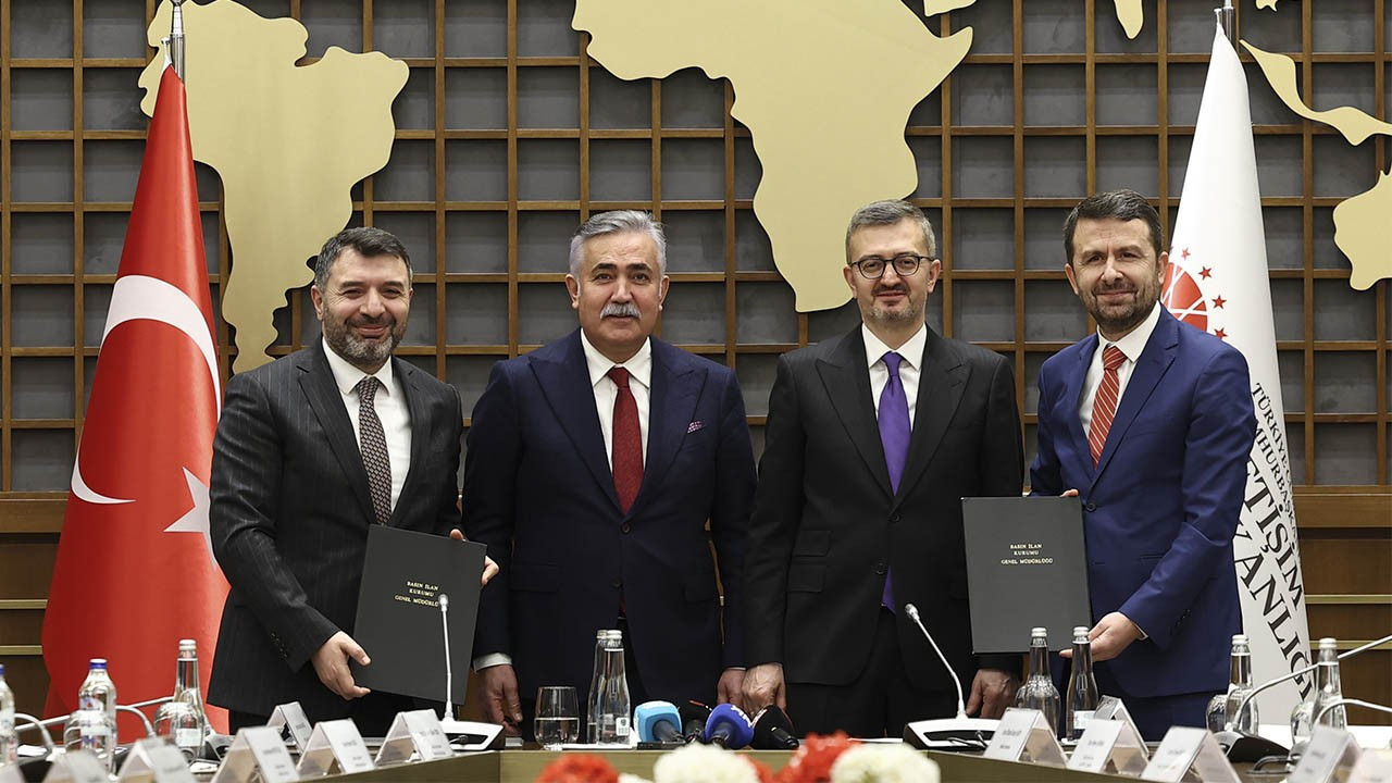 Basın İlan Kurumu ile Kredi Garanti Fonu arasında işbirliği protokolü imzalandı! Basın kuruluşlarına kredi ve teminat desteği geliyor...