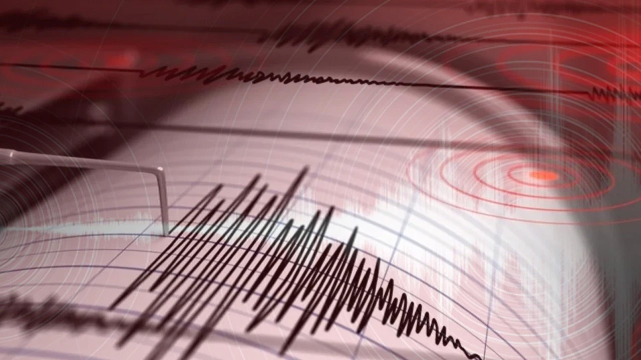 O bölgede deprem! 5,7 ile sallandılar