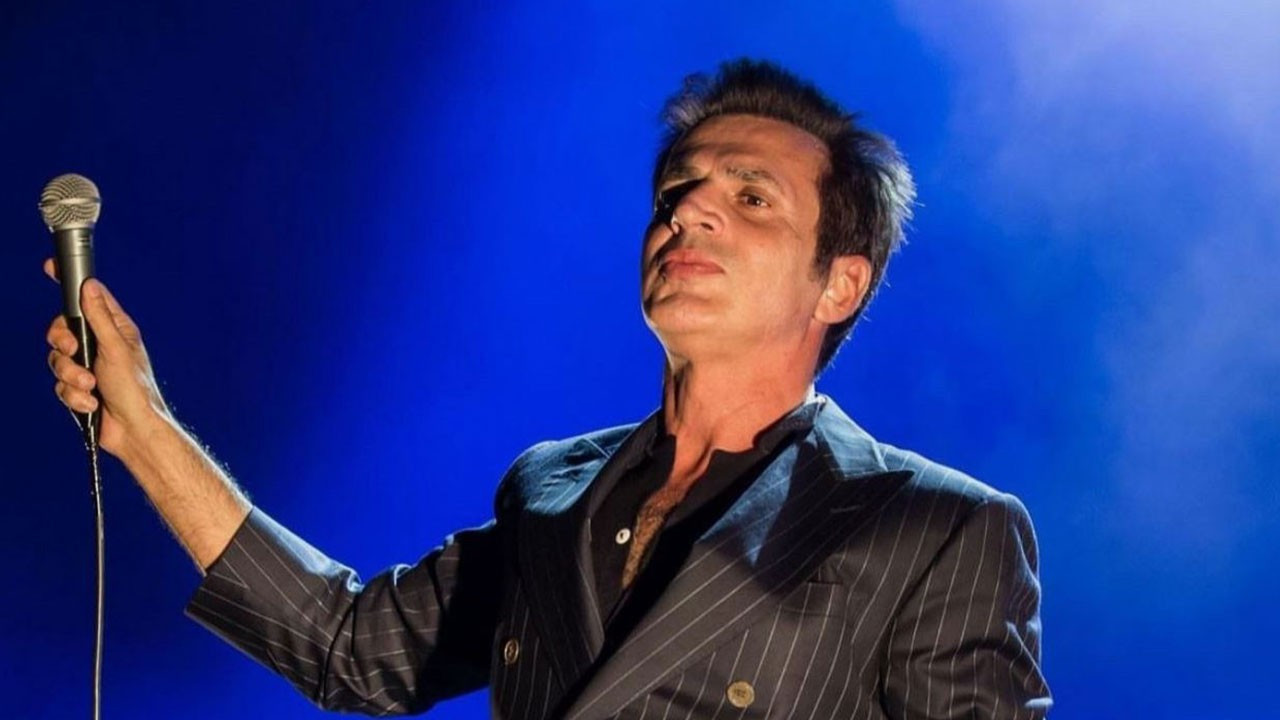 "Beni işe almazsanız yanarsınız" demişti! Teoman'ın CV'si ile ilgili gerçek ortaya çıktı