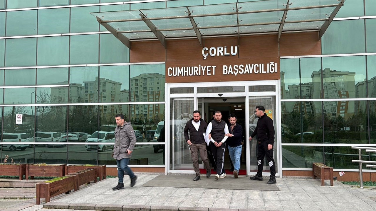 Tartıştığı komşusuna dehşeti yaşattı! Çığlıkları ile kurtuldu