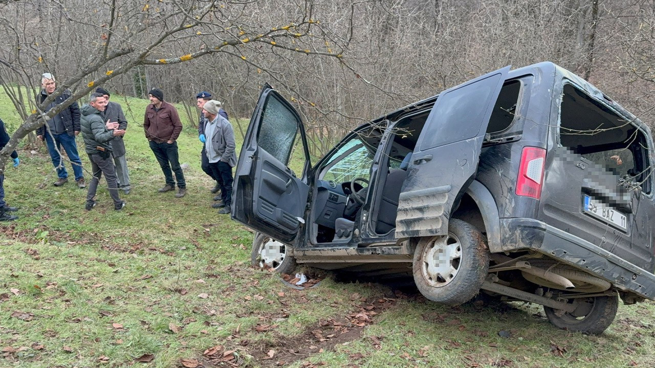 Samsun'da korkunç kaza! Yoldan çıkan araç uçuruma yuvarlandı: Ölü ve yaralılar var